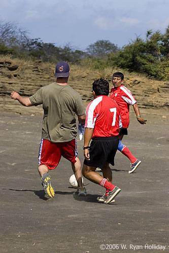Futbol: Aaron Faces Off Against the Crew